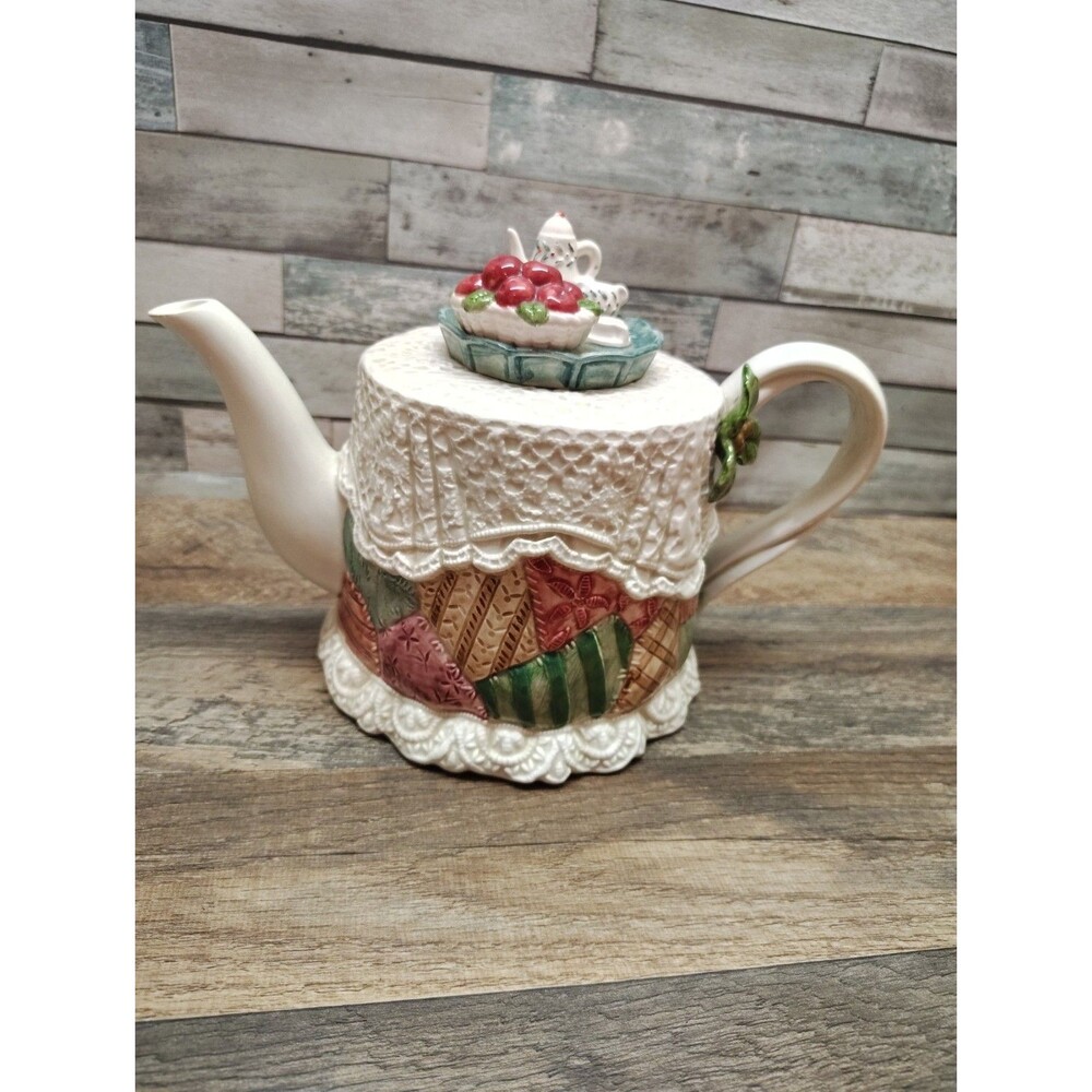 Vintage Fitz & Floyd 1992 34oz Knit Doily Christmas Teapot Cottage Core Granny